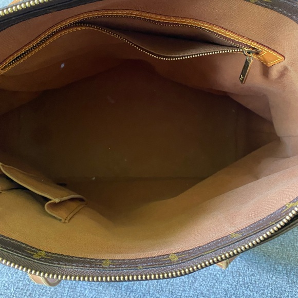 Authentic Louis Vuitton Cabas Mezzo - Picture 10 of 11